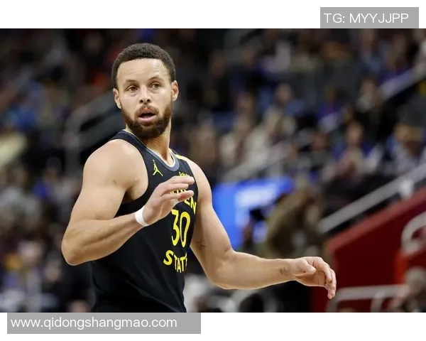 库里三分手感冰冷勇士防守漏洞百出，雷霆轻松得分科尔换人调整无效勇士惨败雷霆